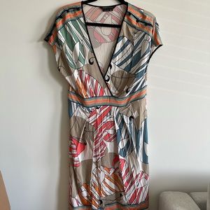 BCBGMaxAzria V-neck Short Sleeve Midi Dress